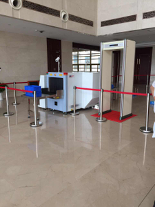 Machine de balayage de rayon X de sécurité de carlingue de double vue d'aéroport