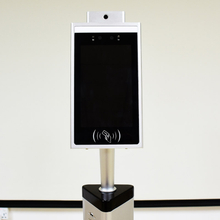 Tablette thermomètre infrarouge avec reconnaissance faciale